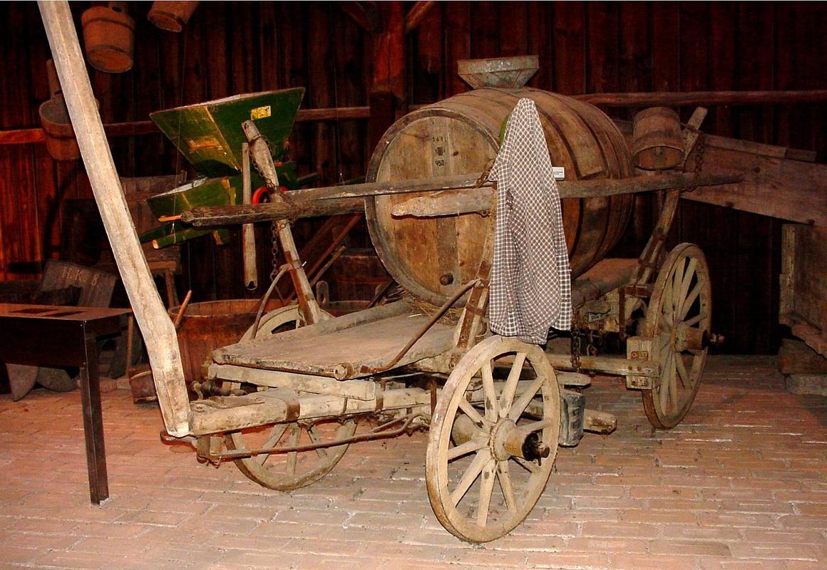  Fassbindermuseum Straß