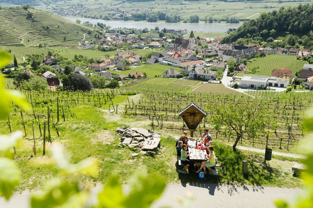 Spitzer Kinderwanderweg Rast beim Roten Tor
