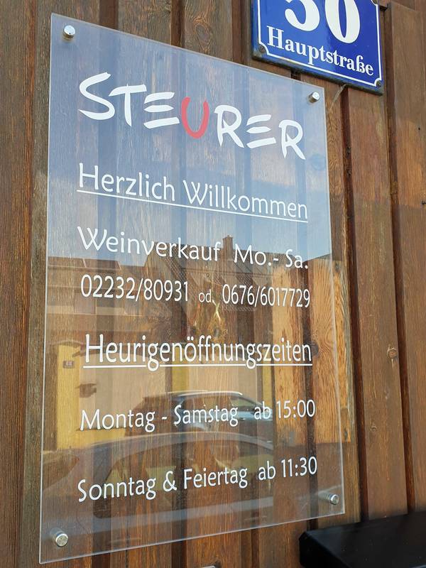 Weinbau & Heuriger Steurer, Haslau/Donau