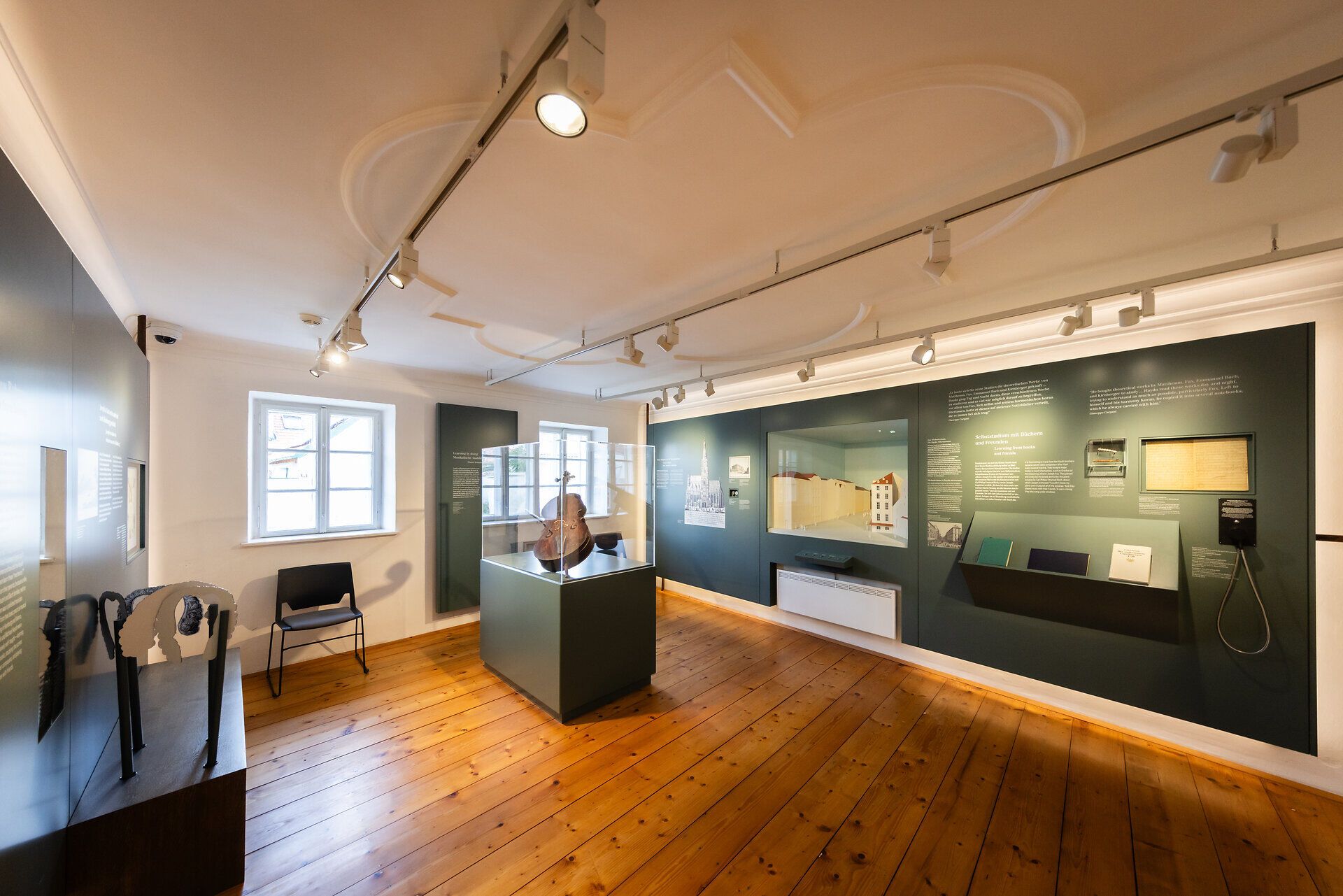Der Innenraum vom Haydn Geburtshaus mit verschiedensten Ausstellungsstücken.