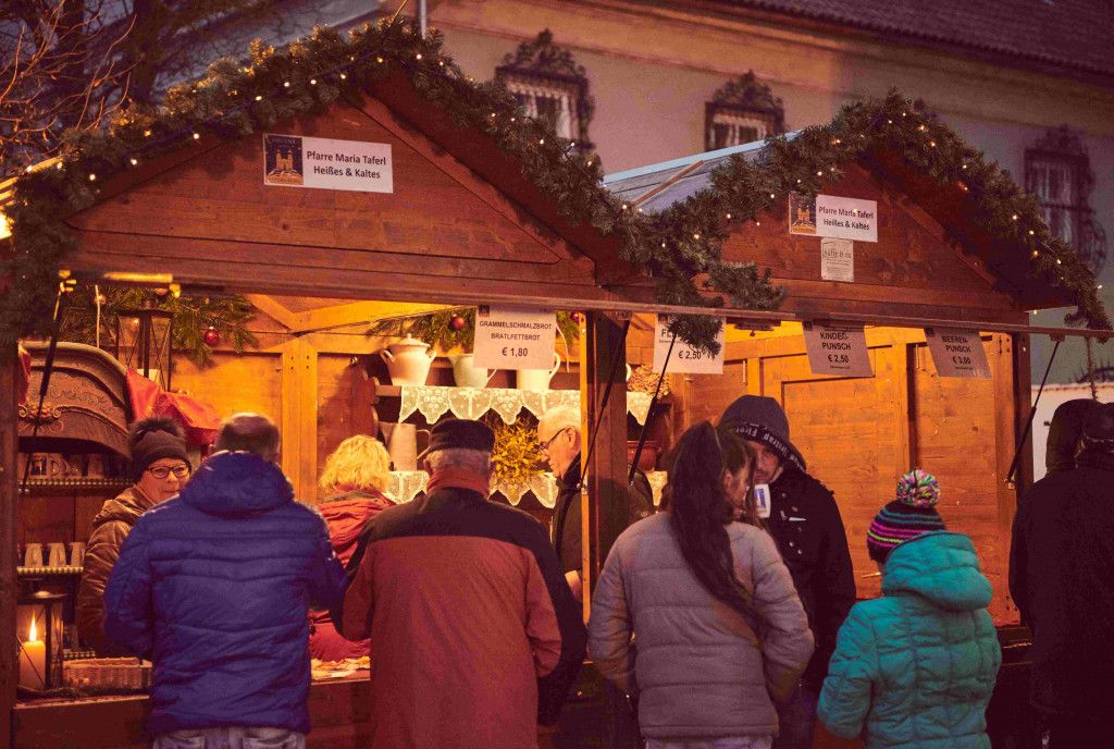 Stimmungsvolle Adventhütten in Maria Taferl