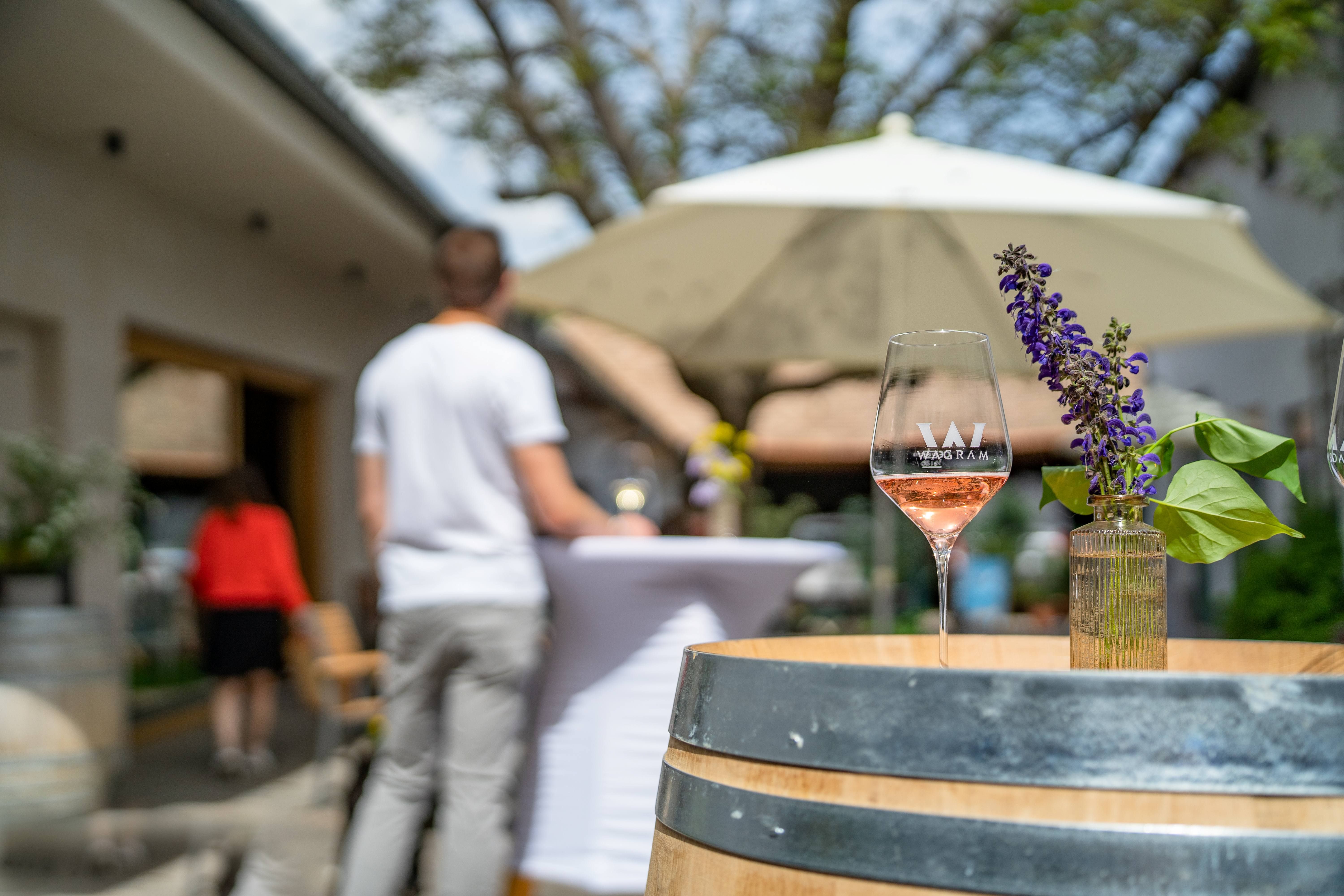 Innenhof Weingut Schuster