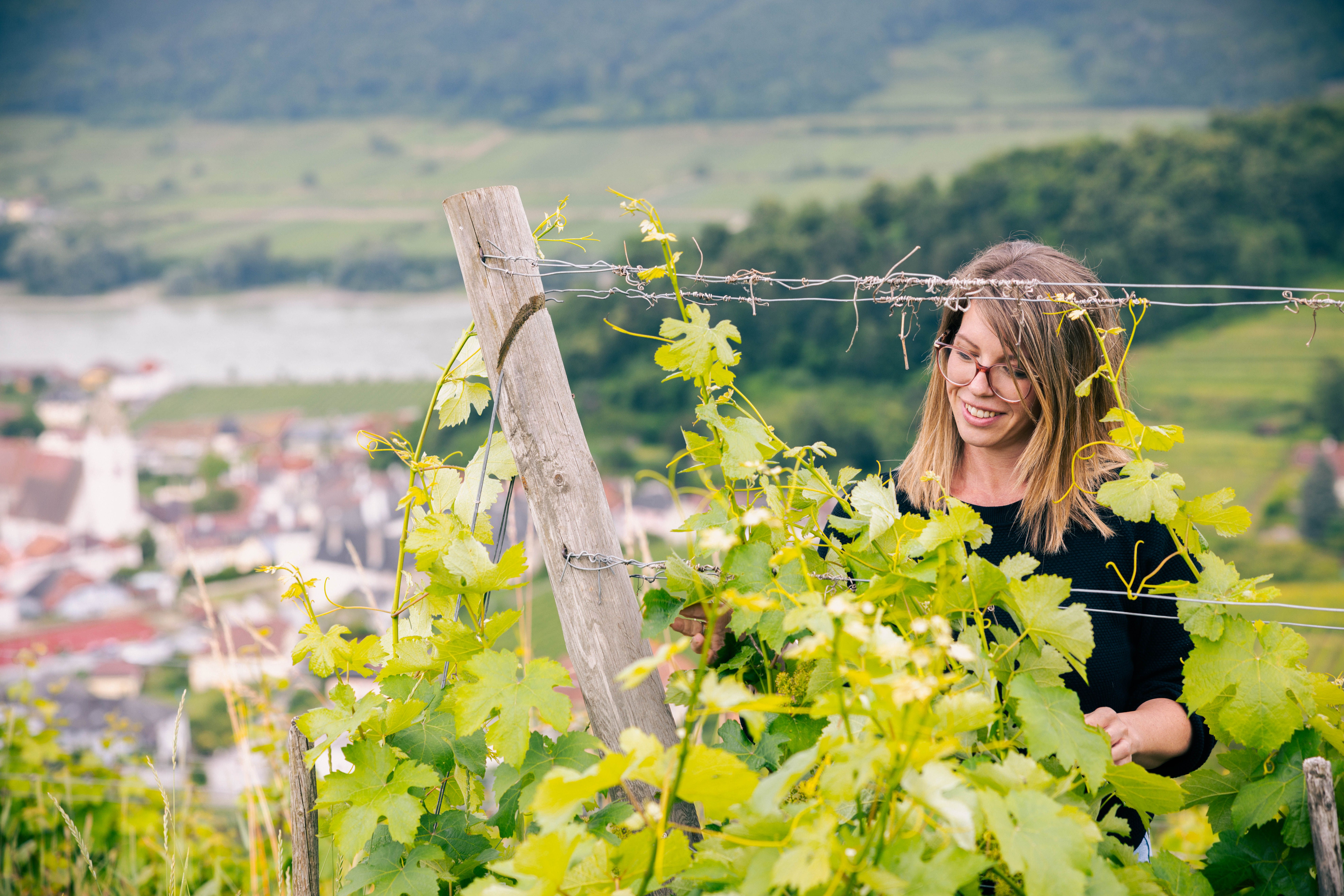 Nicole Lagler im Weingarten