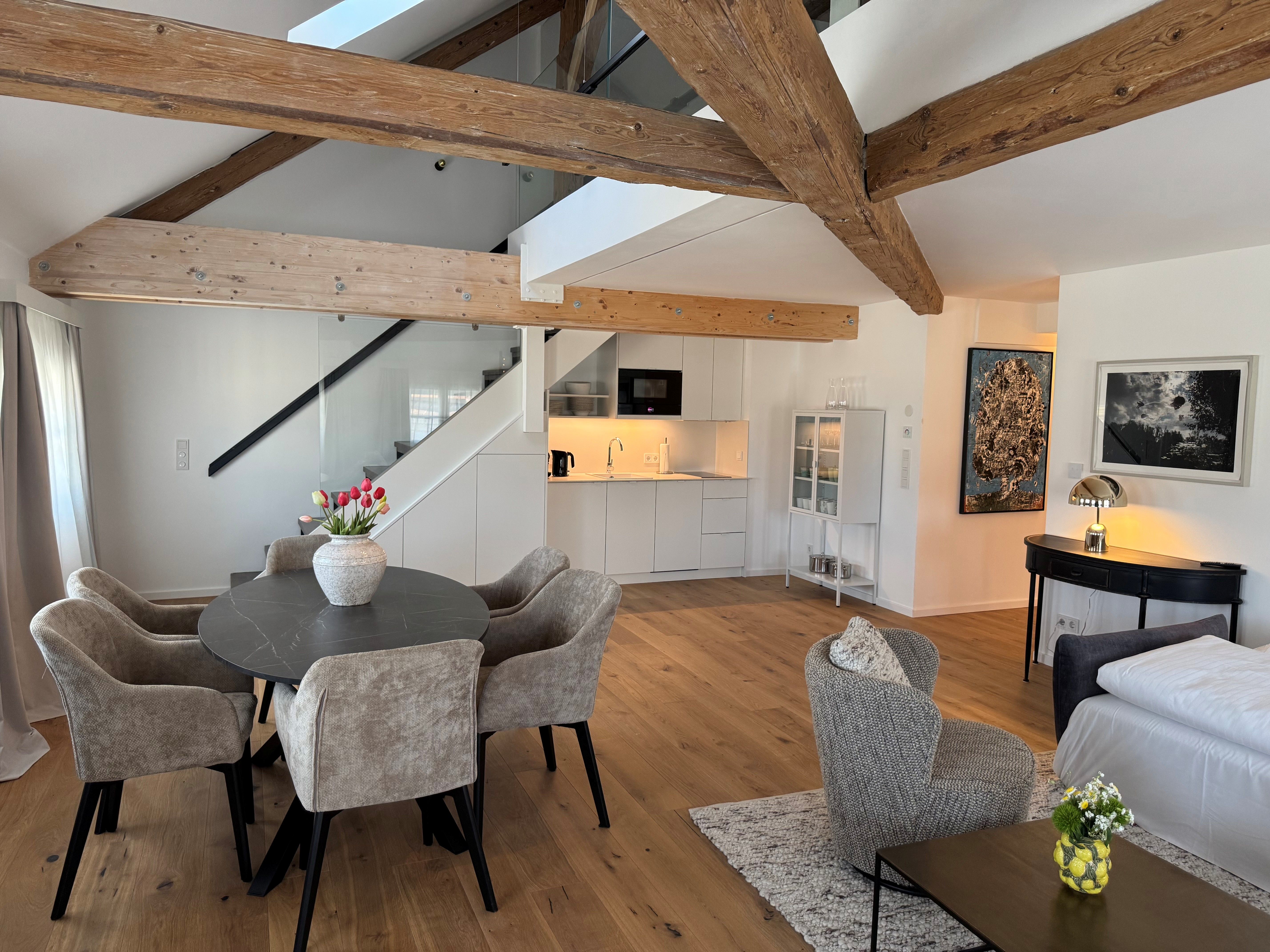 MG14.1_Wohnzimmer_Essbereich