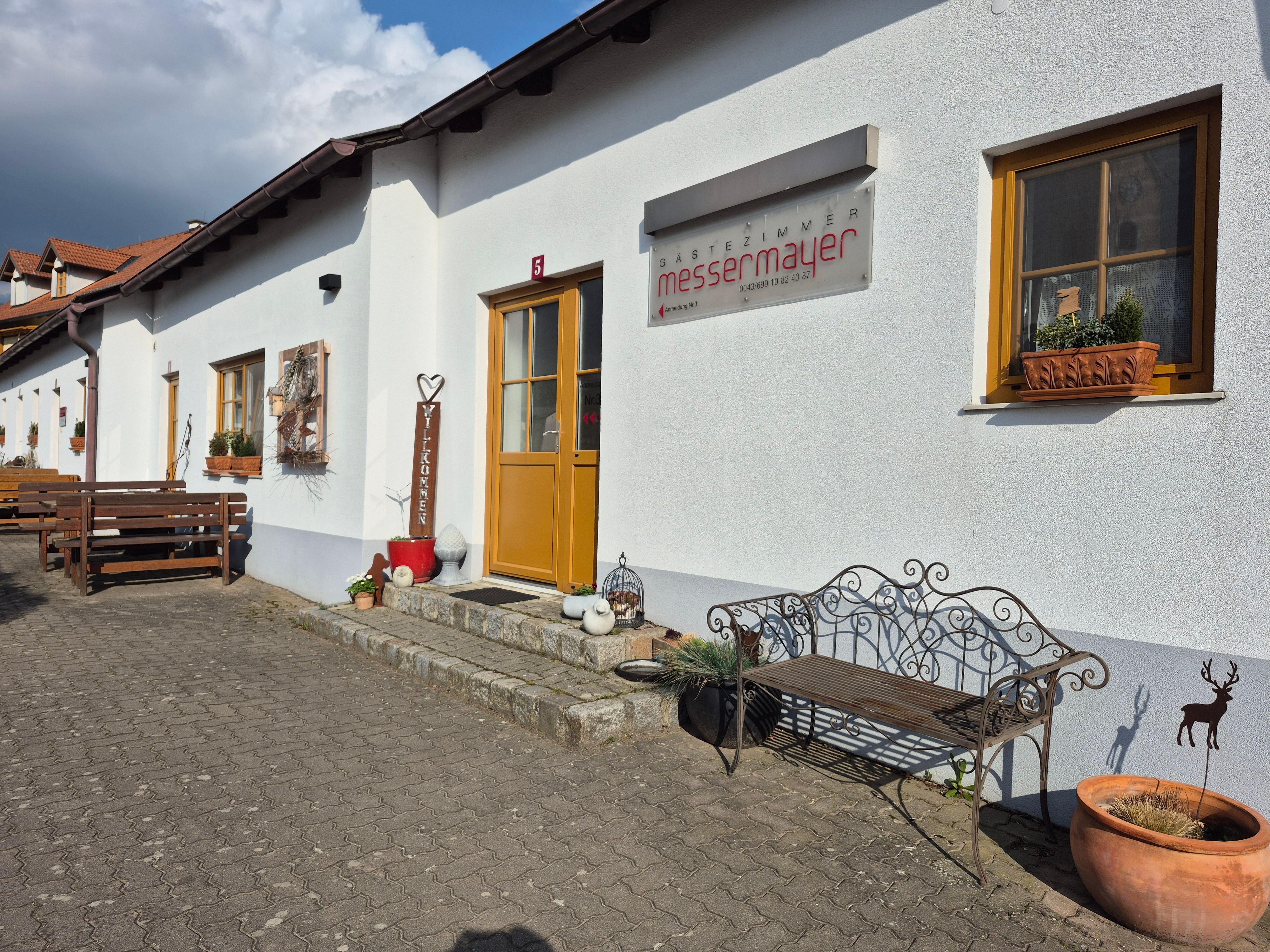Eingangsbereich Gästezimmer Messermayer Göttlesbrunn 