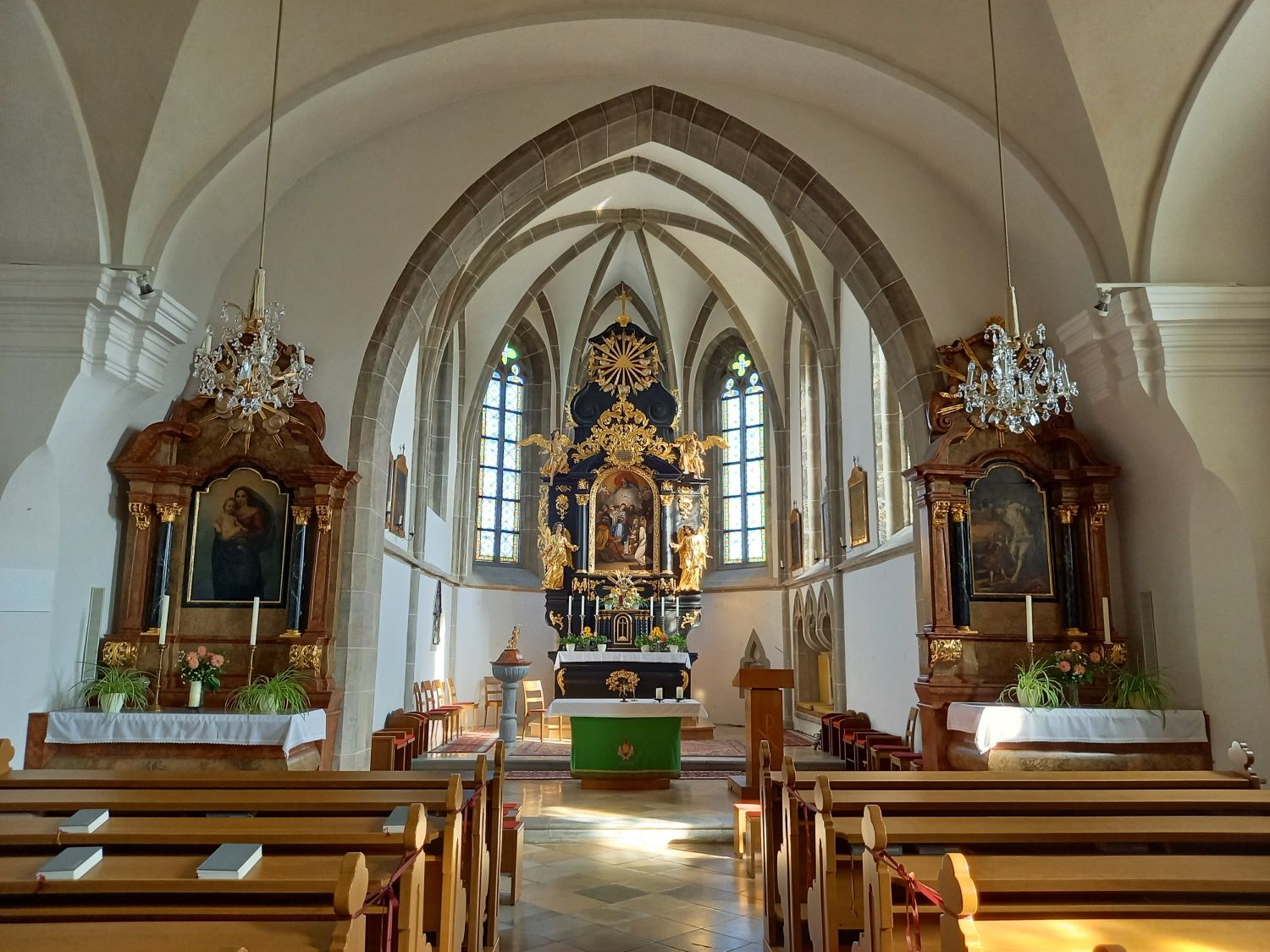 Oltář farního kostela Gerolding