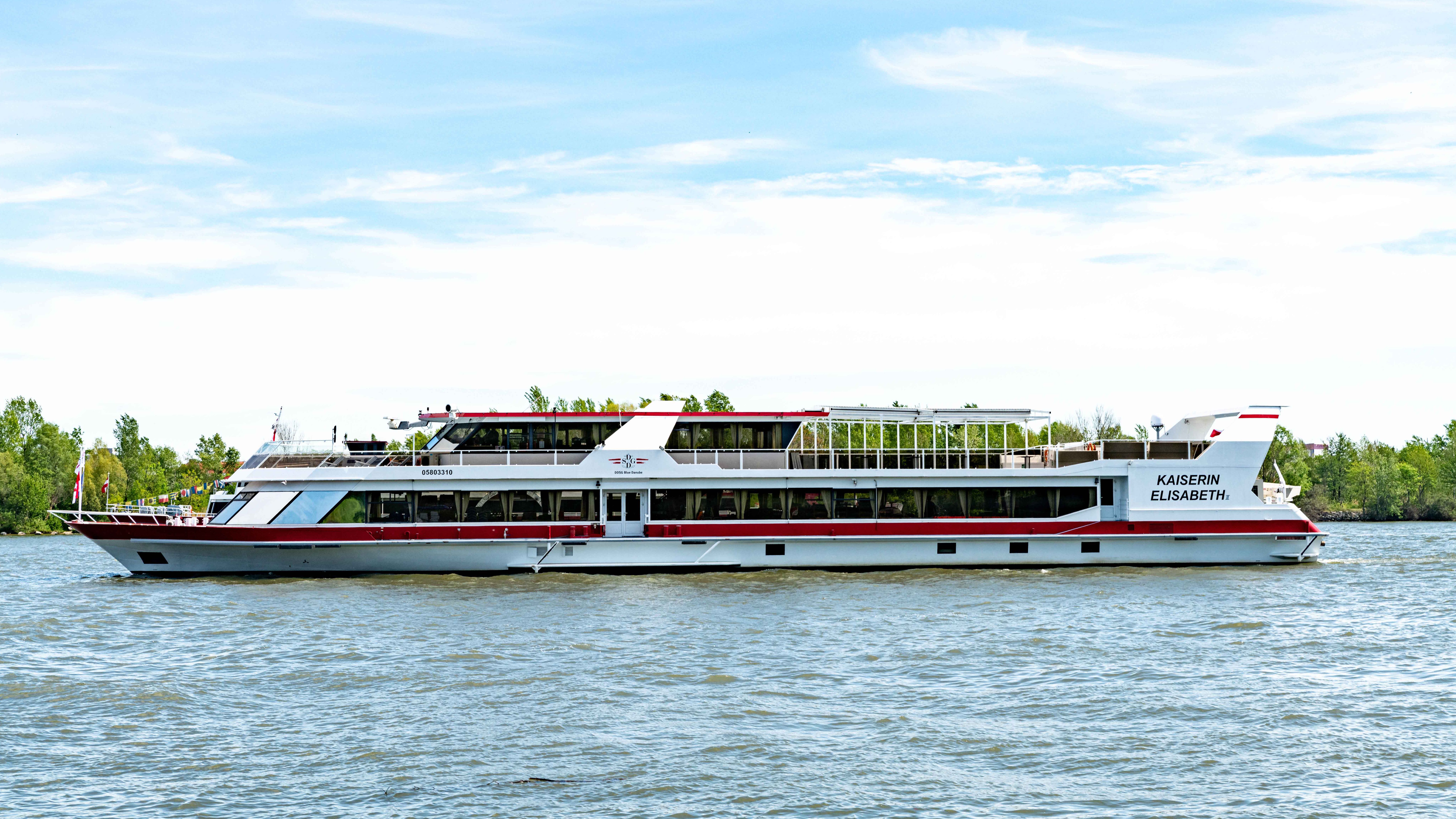 Die MS Kaiserin Elisabeth auf der Donau