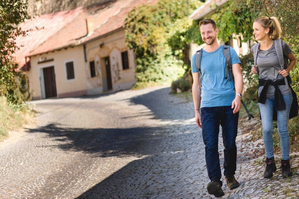 Wandern durch Kremstaler Kellergassen.