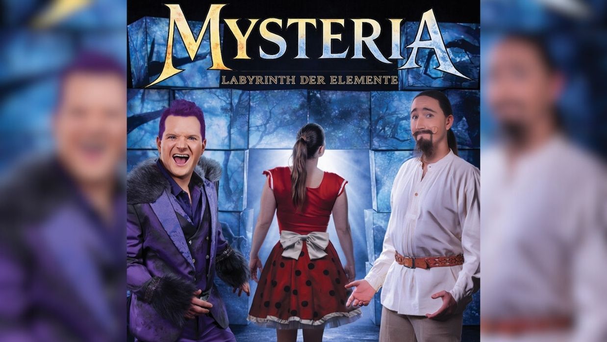 Eigenproduktion "Mysteria Labyrinth der Elemente" im Papierfabrik Varieté
