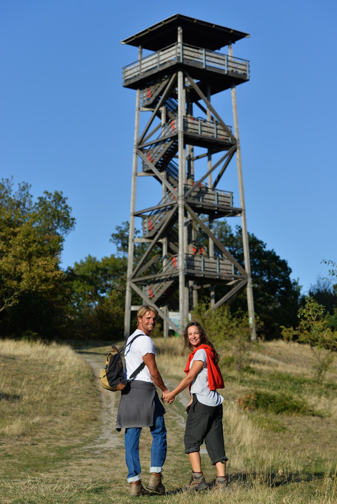 Wanderer auf der Königswarte Berg - Aussichtsturm