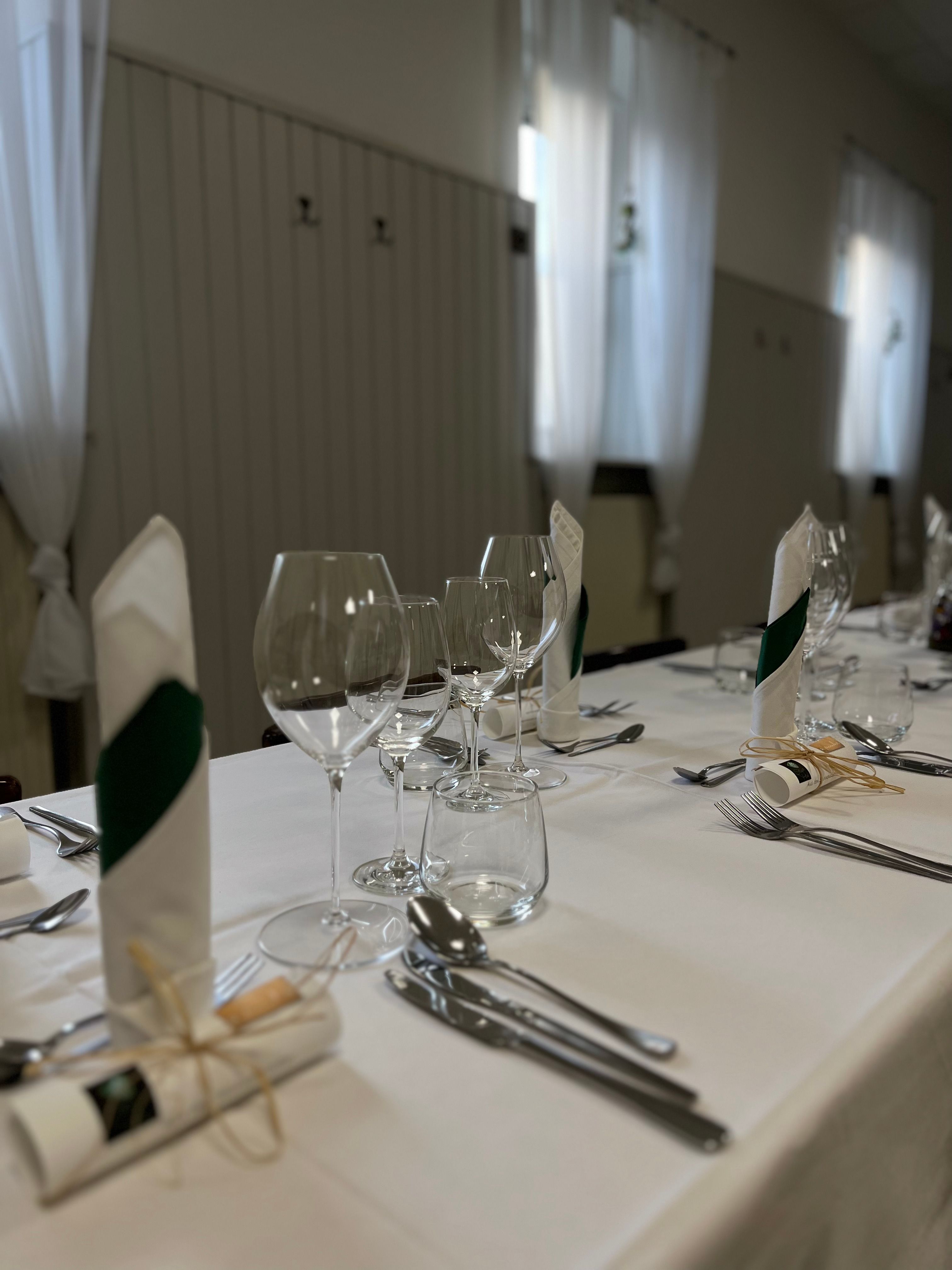 Stixer Hof, Stixneusiedl, terített asztal