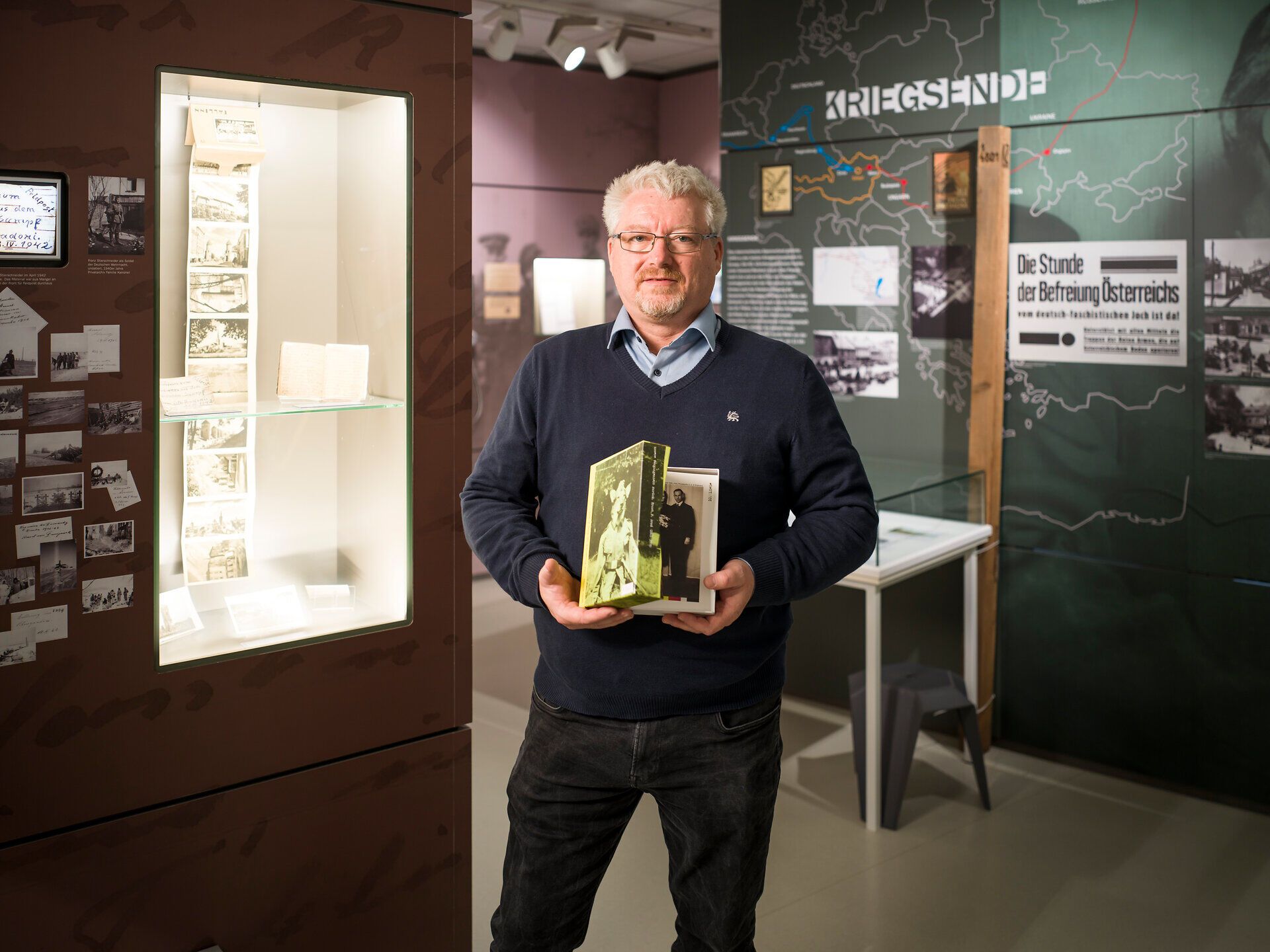 Michael Schrabauer az "Erlauf Erinnert" múzeum helyiségeiben Erlaufban, a Nibelungengau régióban található Erlaufban