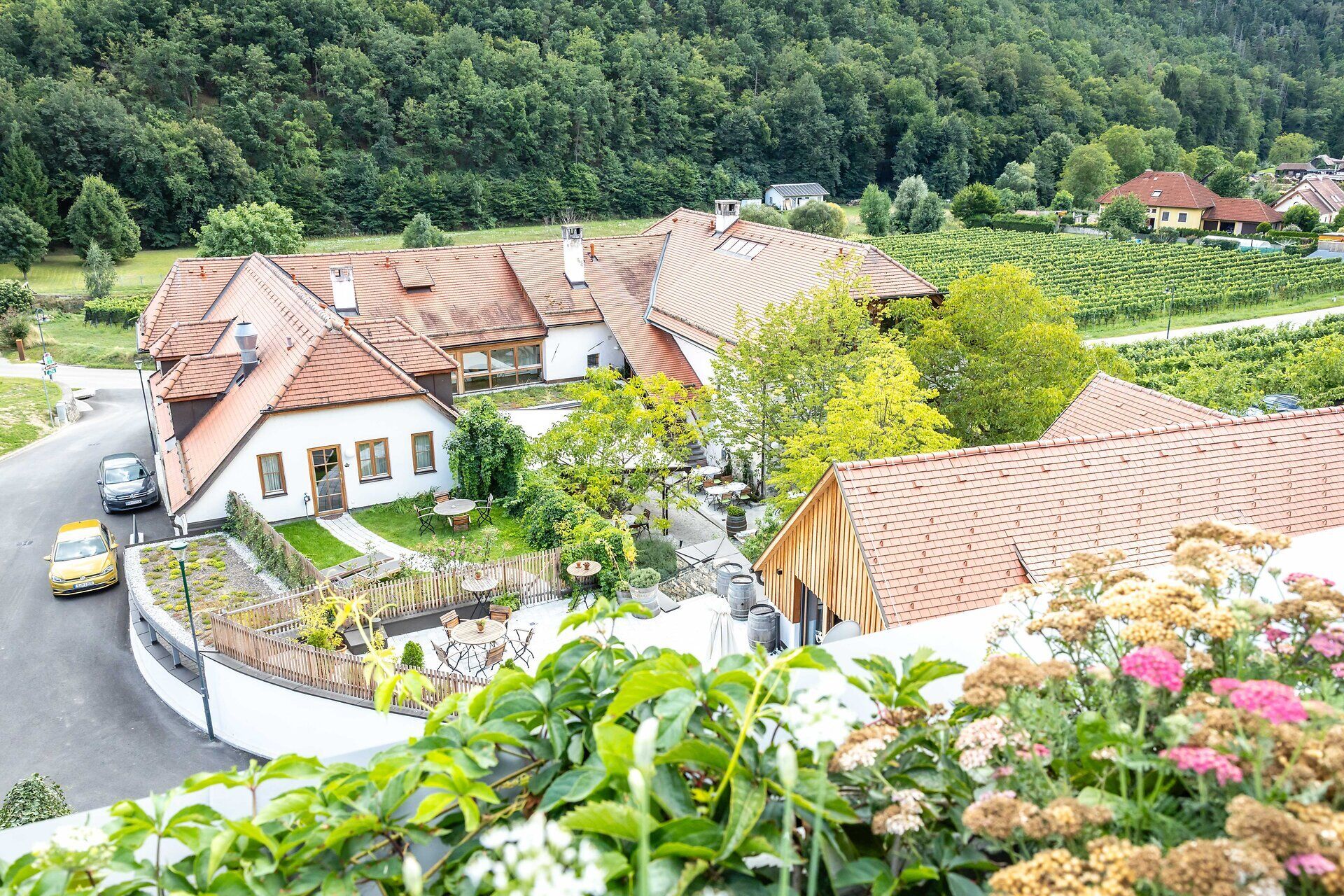 Das Weingut Nigl von oben betrachtet.