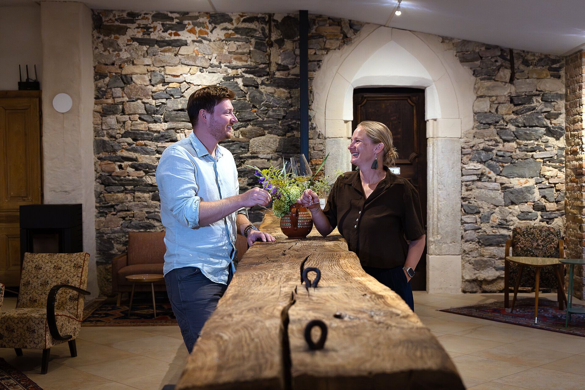 Georg Pöchlinger und Lisa Saahs im Nikolaihof