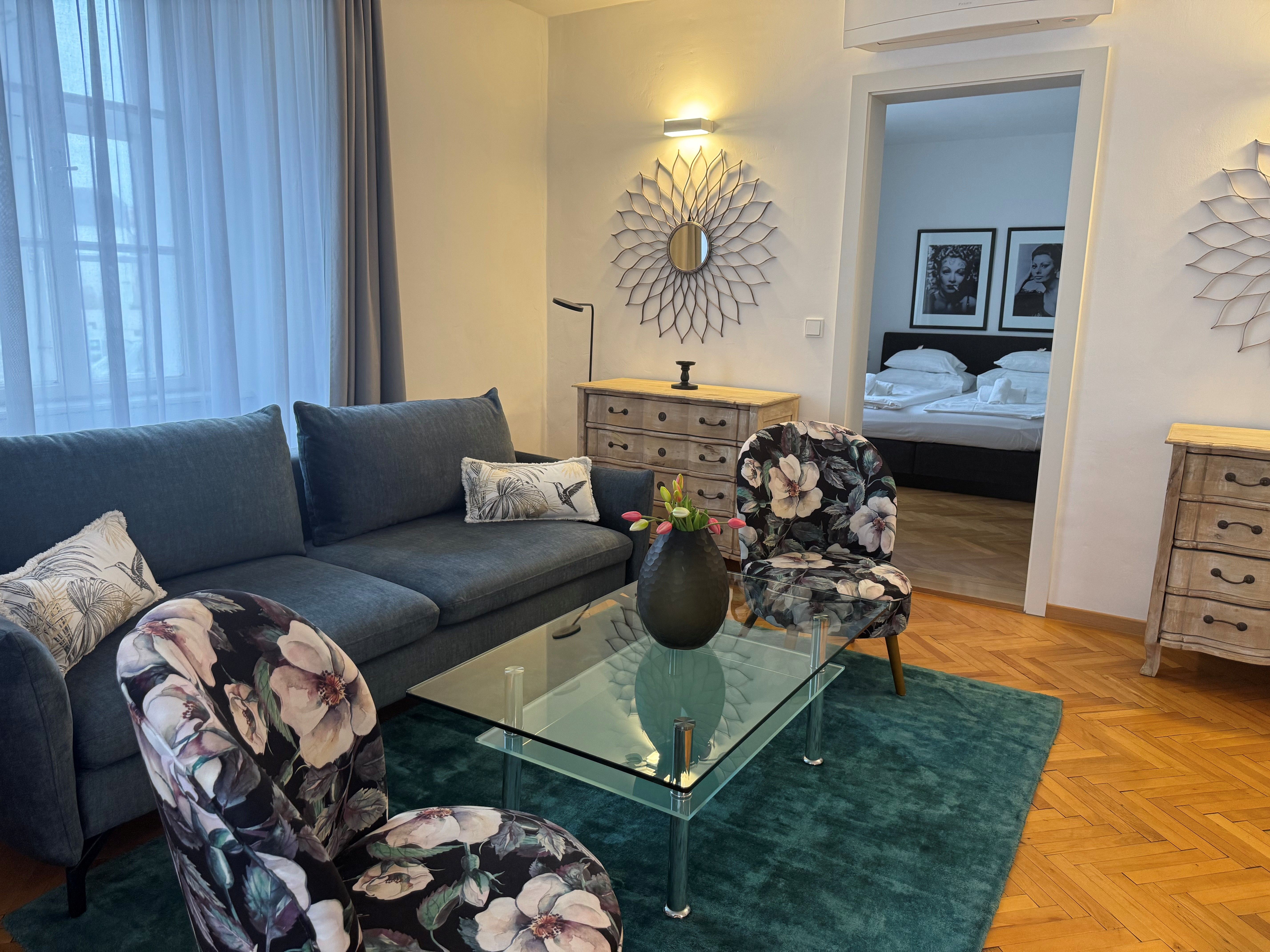 Wohn-Schlafzimmer D5