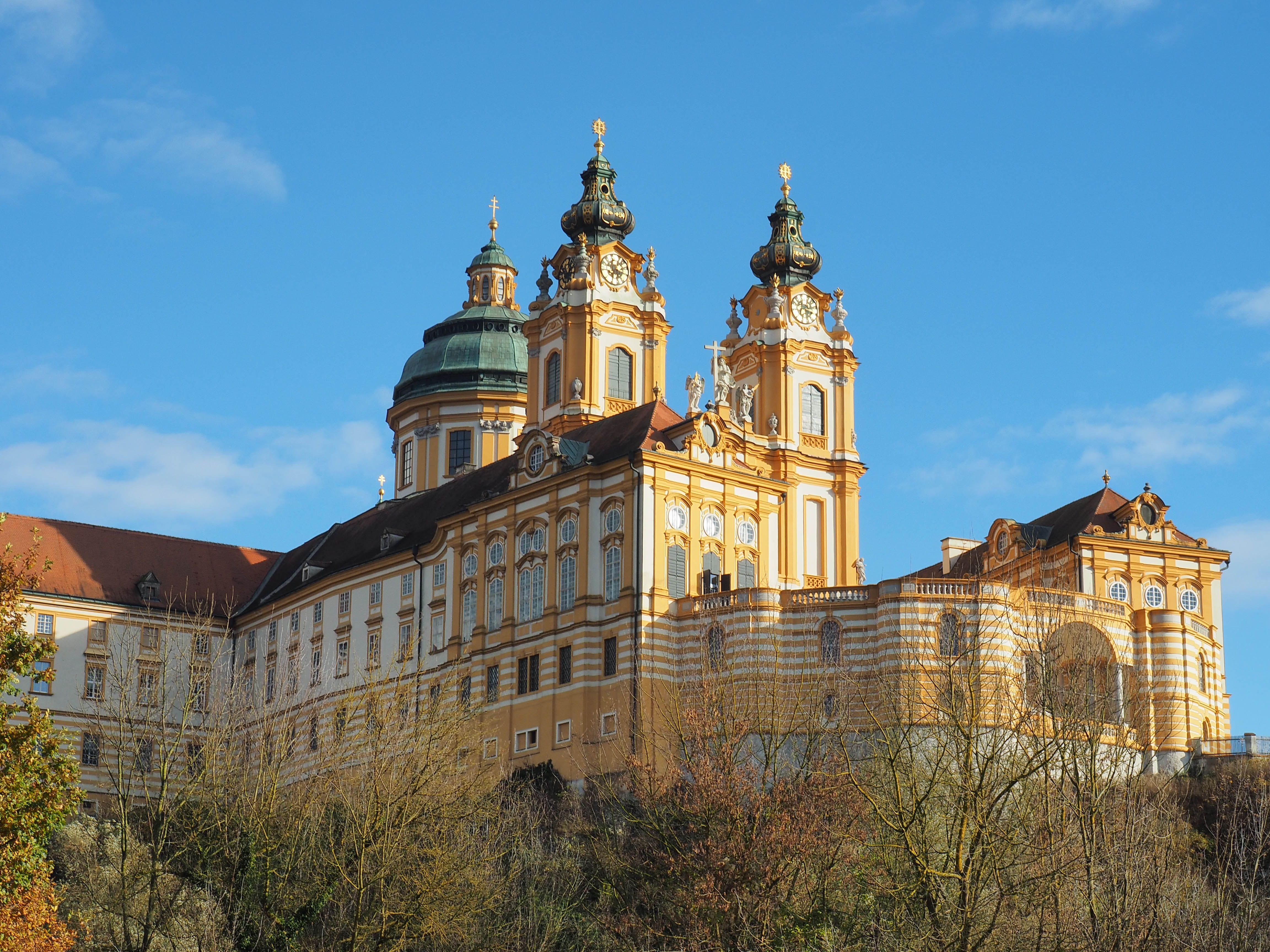 Stift Melk Vorderansicht