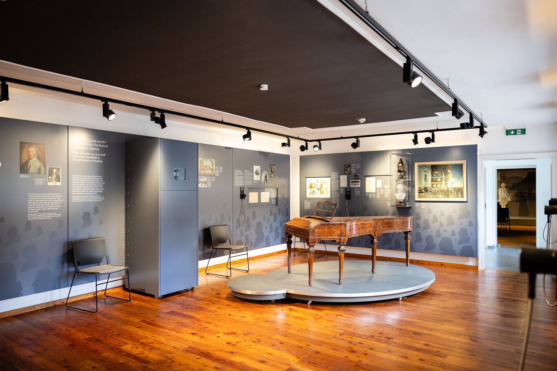 Der Innenraum vom Haydn Geburtshaus mit verschiedensten Ausstellungsstücken.