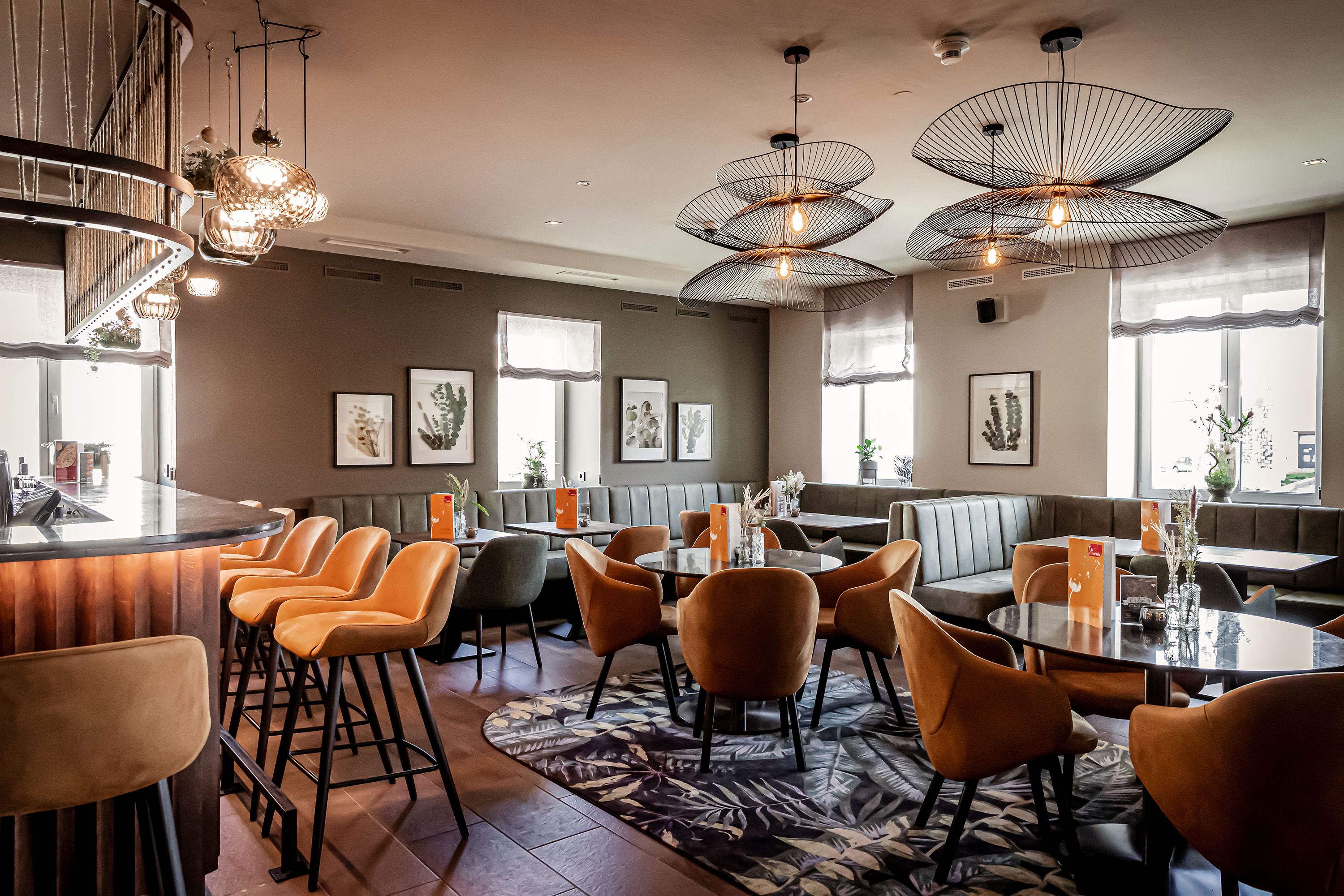 Café & Bar