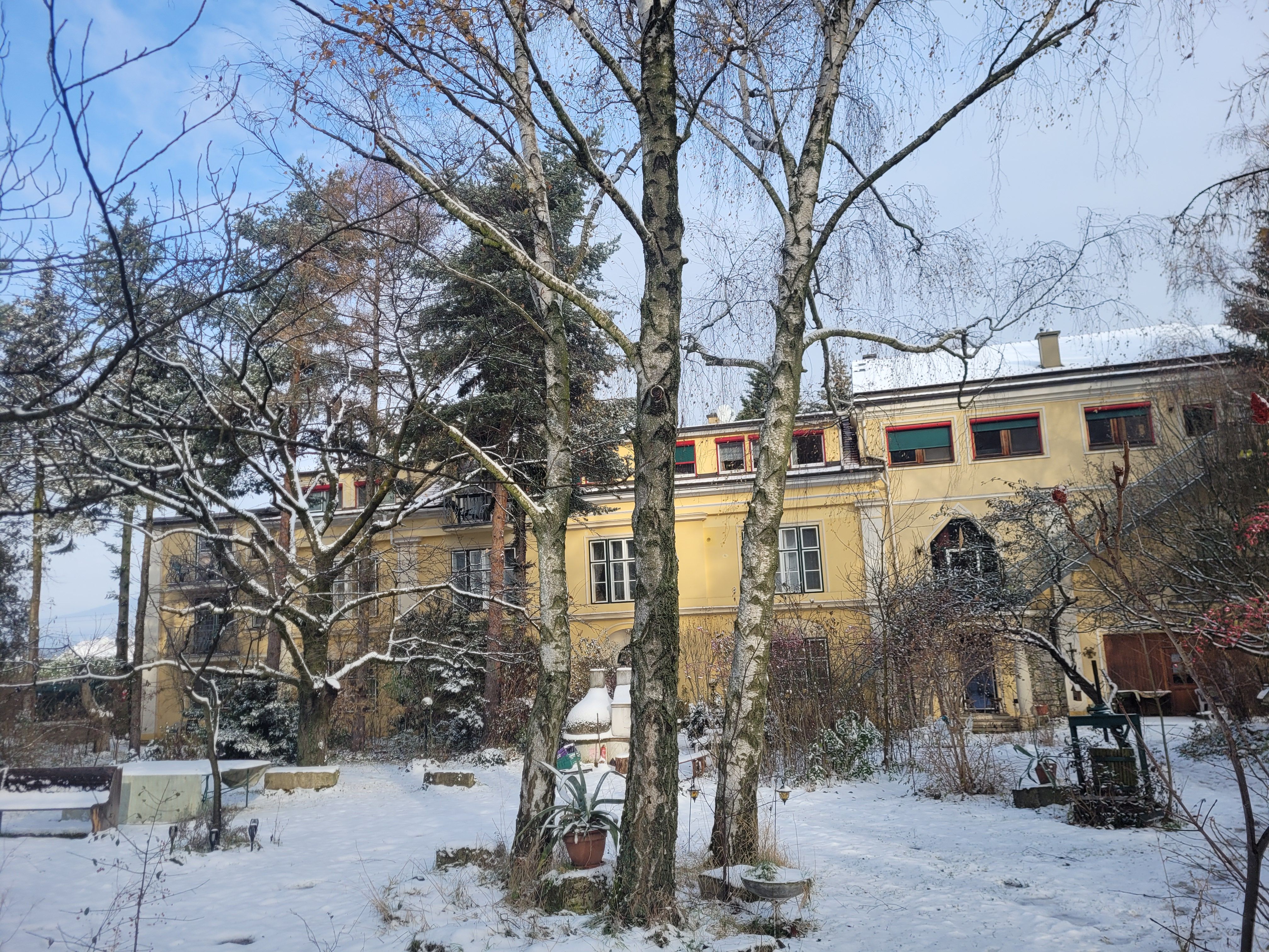 Villa Pannonica, Wolfsthal, Garten im Winter mit Schnee