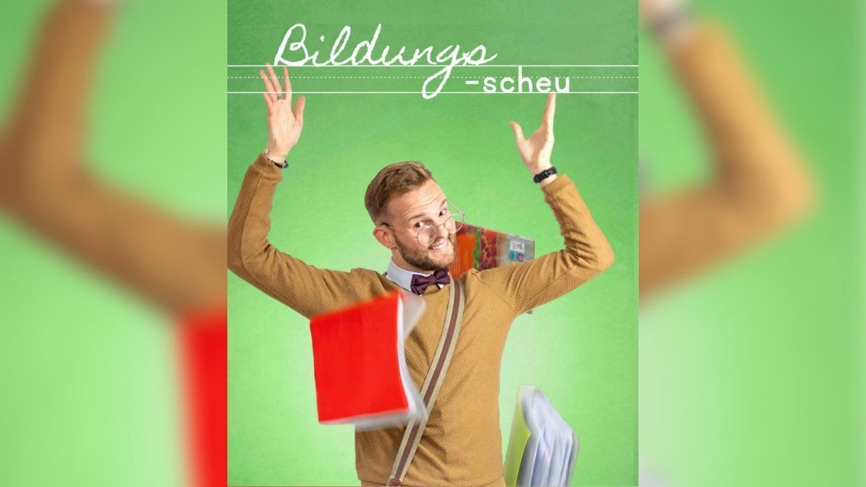 Herby Stanonik "Bildungsscheu" im Papierfabrik Varieté