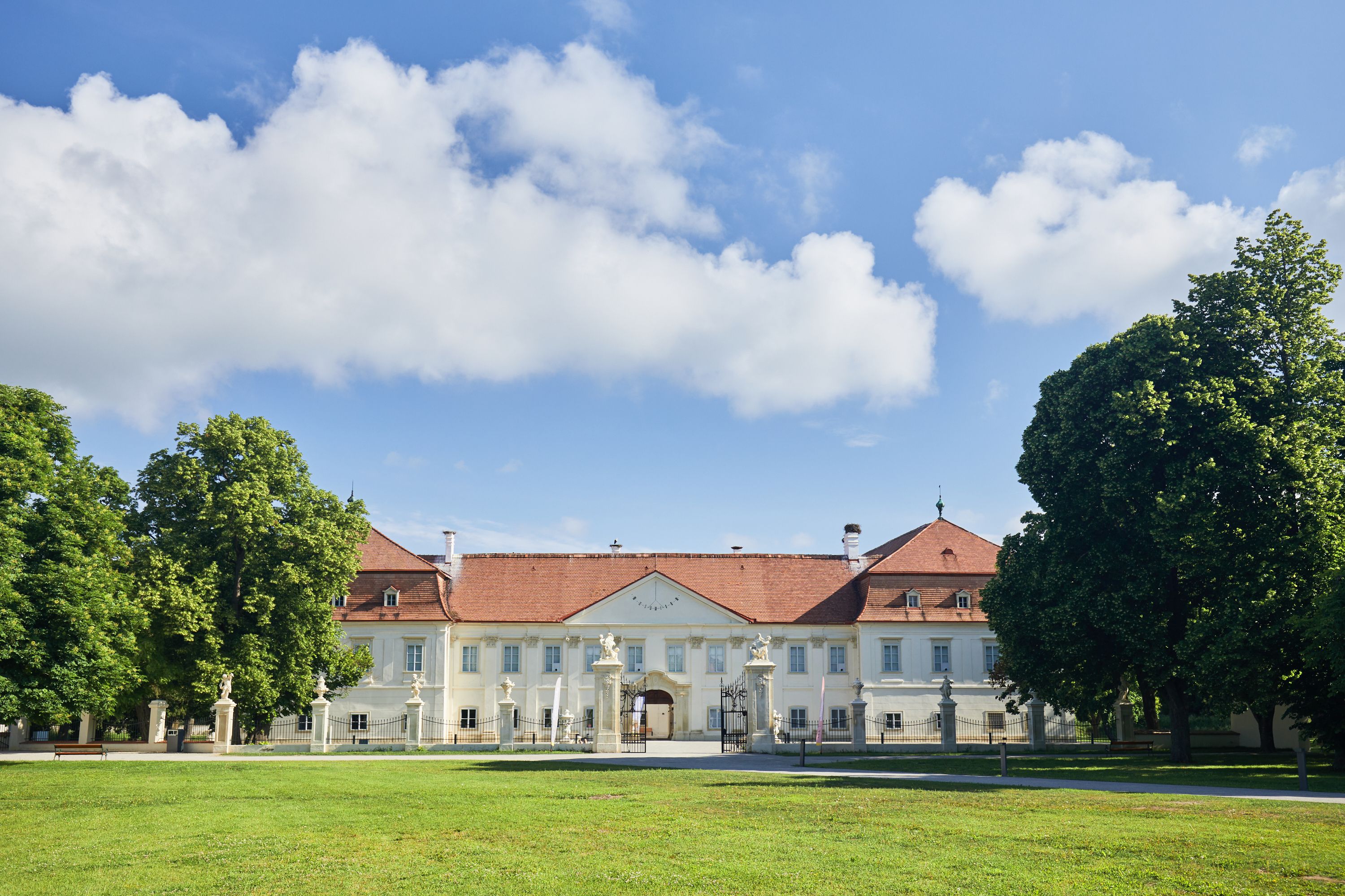 Schloss Marchegg im Sommer